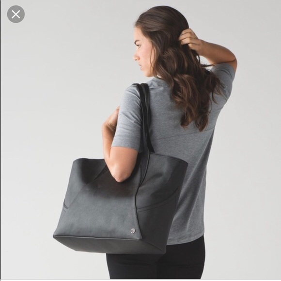 Lululemon “All Day” Tote - Picture 8 of 8